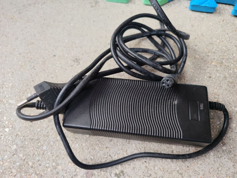 Vând încărcător Hoverboard