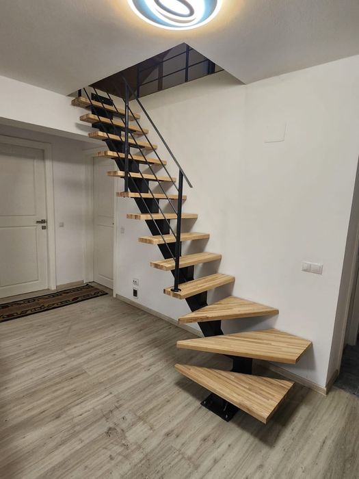 scari interioare cu trepte din lemn