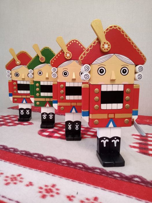 Игрушка  Щелкунчик