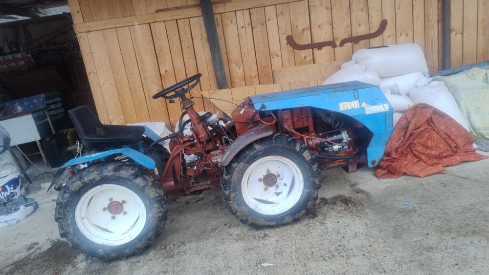 Vand Tractor Bertollini 4x4 cu servodirectie