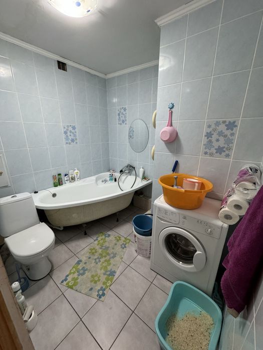 Продам трехкомнатную