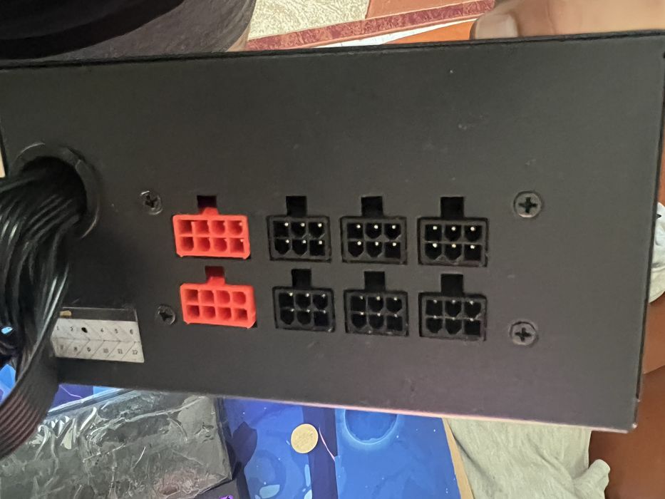 Sursa Njoy 750w SEMI-modulara