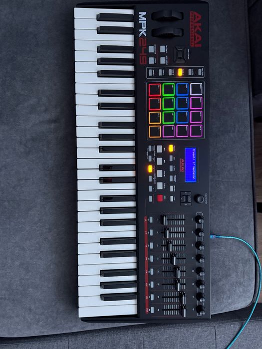 AKAI MPK249 MIDI keyboard controller