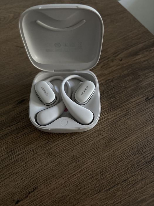 Căști Huawei încă în garanție