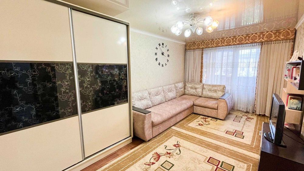 Продаётся 2-комнатная квартира с хорошим ремонтом Империя Игорь