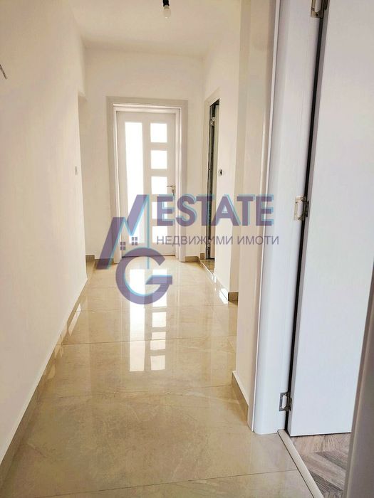 Продава се Тристаен апартамент в Несебър - 94 кв.м за 738 €/кв.м - Снимка #2