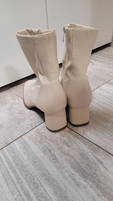 Кожени Дамски боти нови