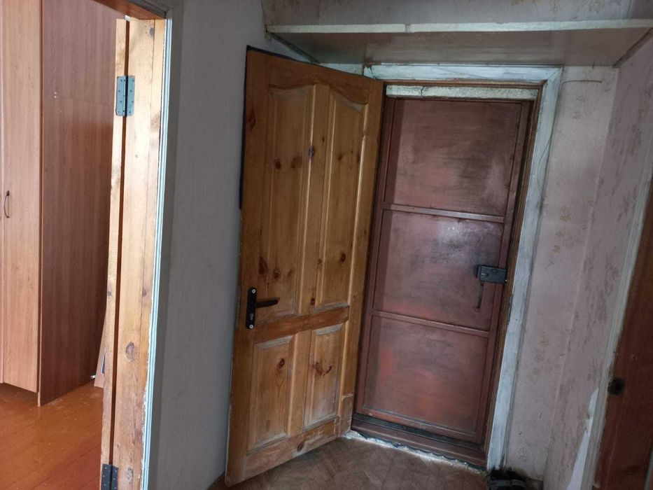 Продам 1комн кв 11мкр Бывшее МСО