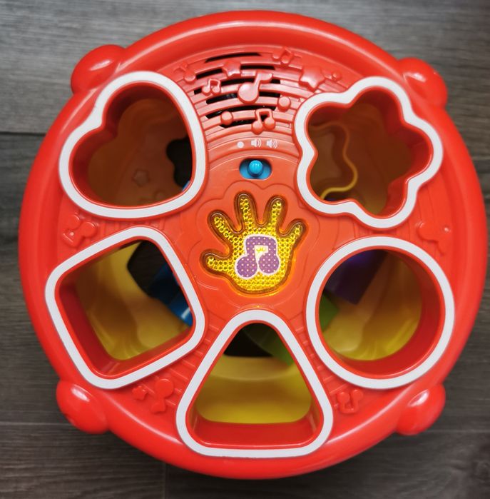 Toba Vtech muzicala în Lb. Engleza