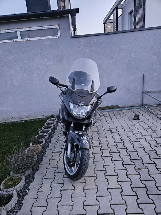 Honda Deauville NT700V