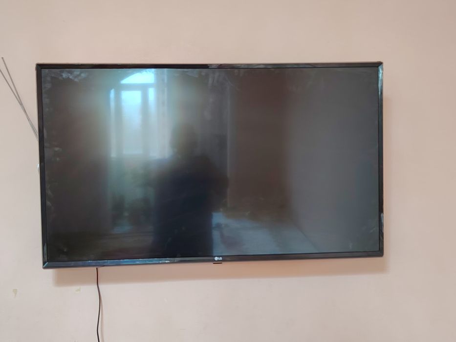Телевизор LG сотилади 500000