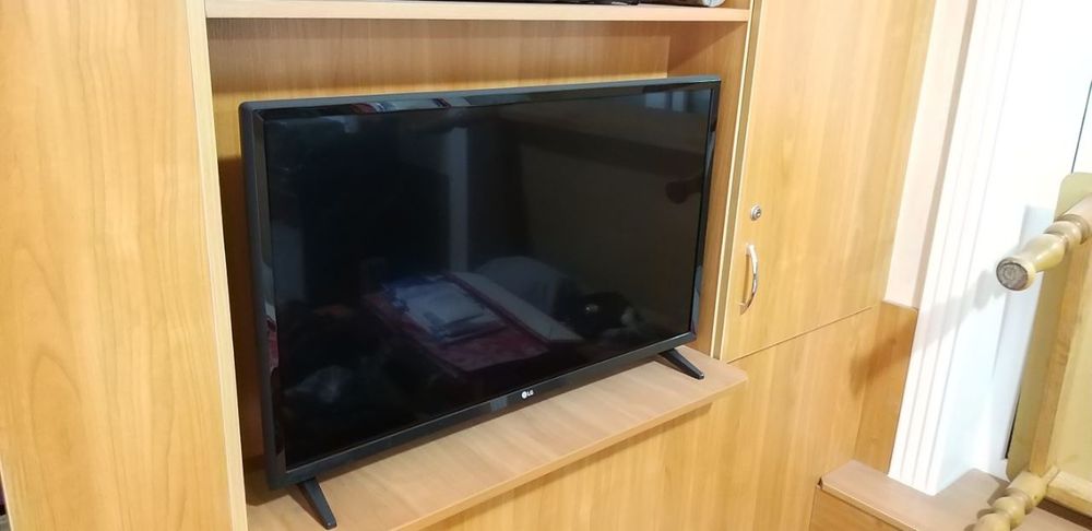 Телевизор  LG 32
