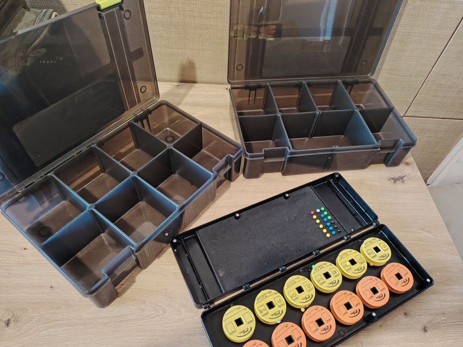 Vând rucsac/geanta pescuit Delphin!