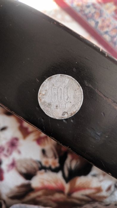 Vând moneda 500 lei