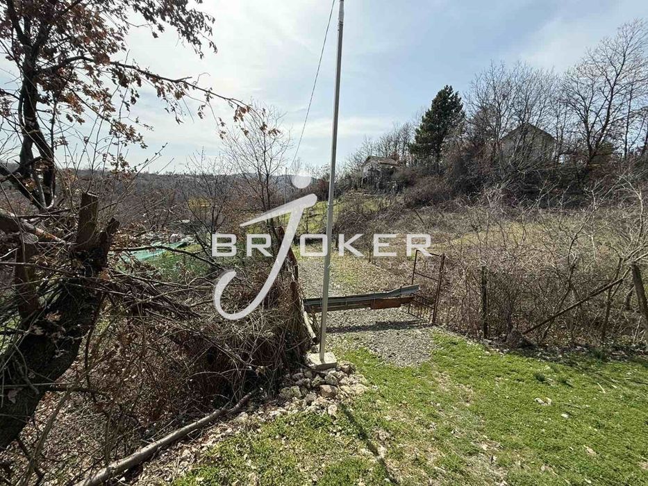 Продава се Парцел в с. Петлино, Област Кърджали - 567 кв.м за 21 €/кв.м - Снимка #2