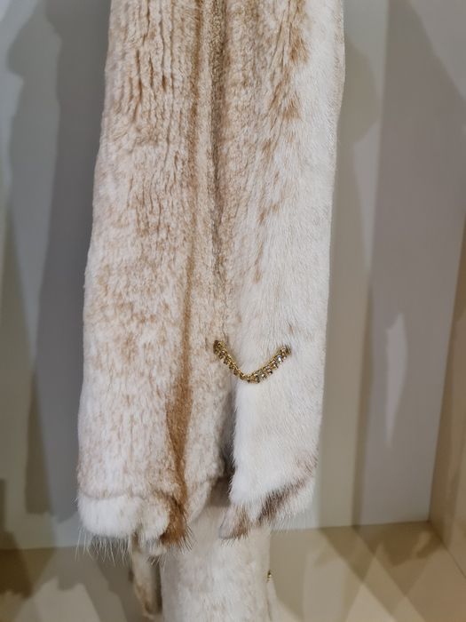 Продам норкувую шубу