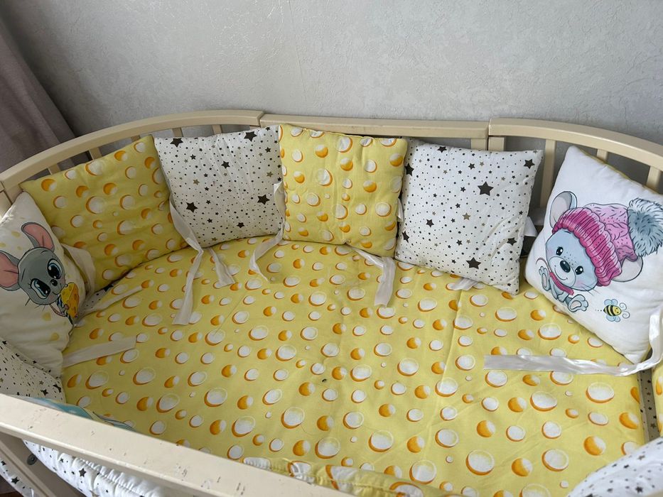 Бортики на детскую кроватку