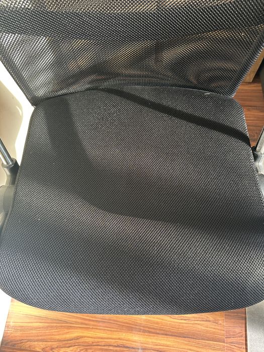 Прекрасен офис стол