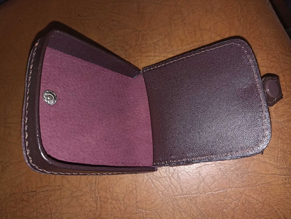 Кожаный кошелек лягушка