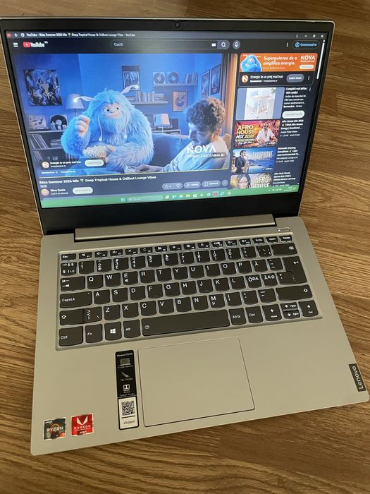 Laptop Lenovo Rayzen 3 Slim Display 14 inch led,Tastatură luminată,Windows 11 Pro,,SSD 130gb cu 500gb memorie,4gb ram ddr4,baterie buna.Model nou.