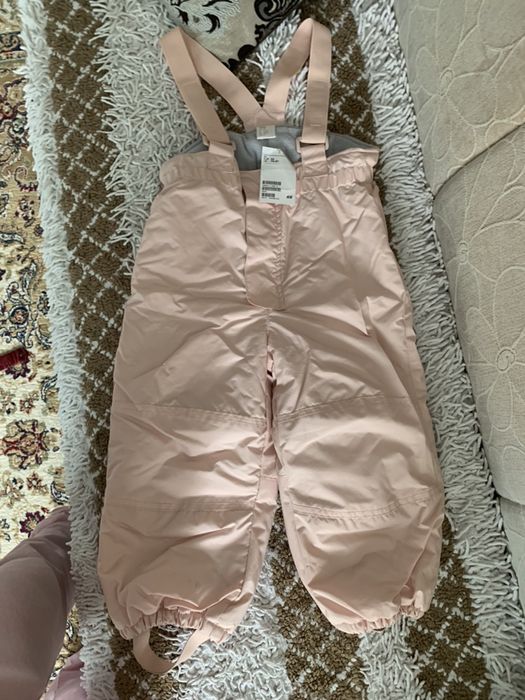 Демисезонный комбинезон на девочку