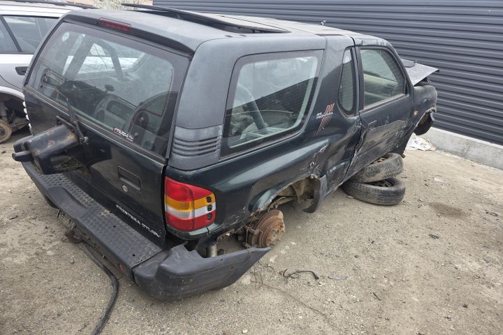 Far stanga Opel Frontera 1999 2.2 DTI MT (116 hp)