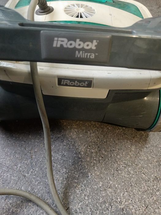 IRobot. Piscina pentru  piese