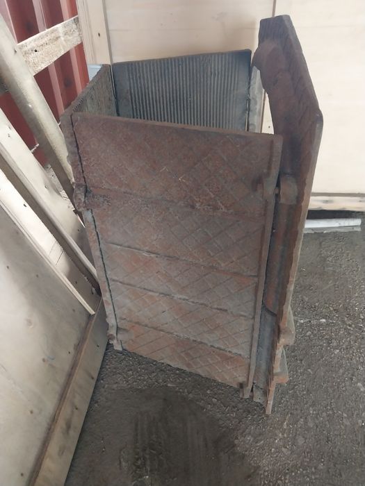 Камин чугунный новый