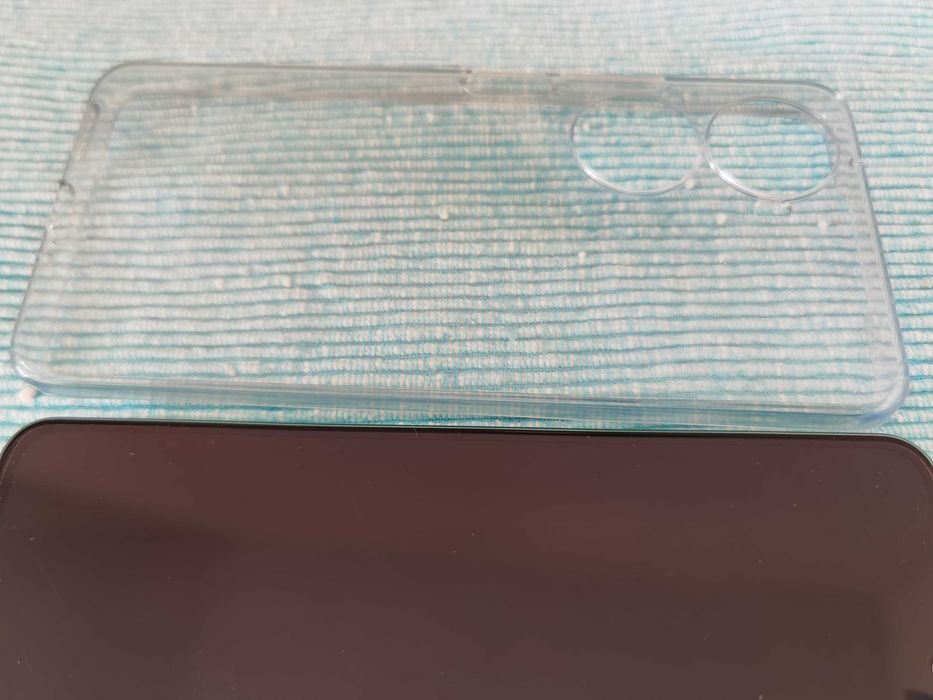 Продавам нов HUAWEI nova 12 SE