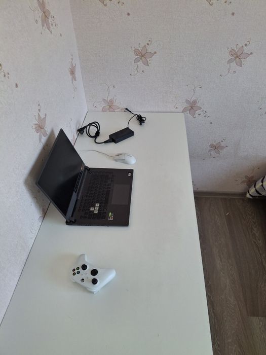 Продам  большой  стол  не дорого