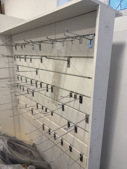 Полка двухсторонная с крючком