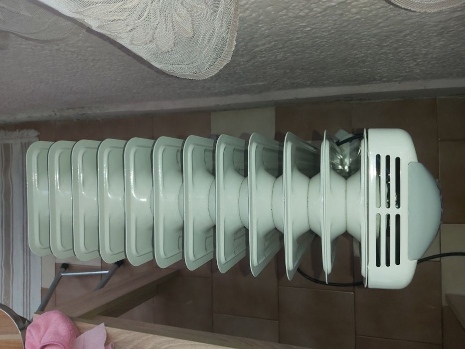 Маслен радиатор Tesy CB 2512 E01 V -