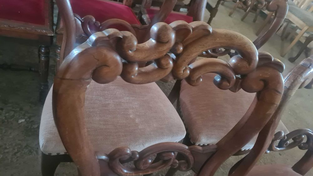 стол луи с плюшена дамаска