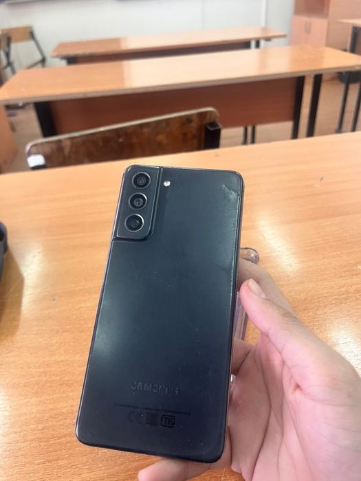 Samsung s21fe док нету