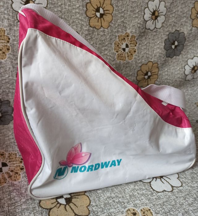 Продаю сумку для коньков за 3000тг.