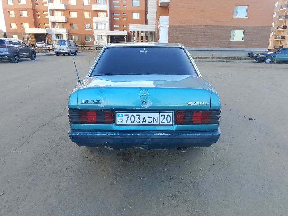 Мерседес.            .