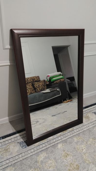 Продам зеркало настенное