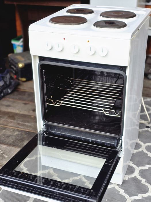 Aragaz electric cu cuptor electric