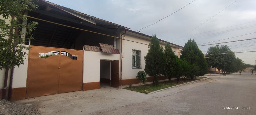 6 sotih. 6 xona  tayor biznesi bilan uchastka sotiladi