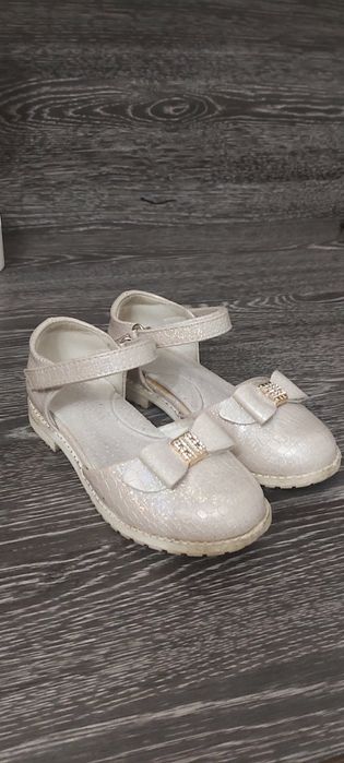 Кроссовки, туфельки, сапожки