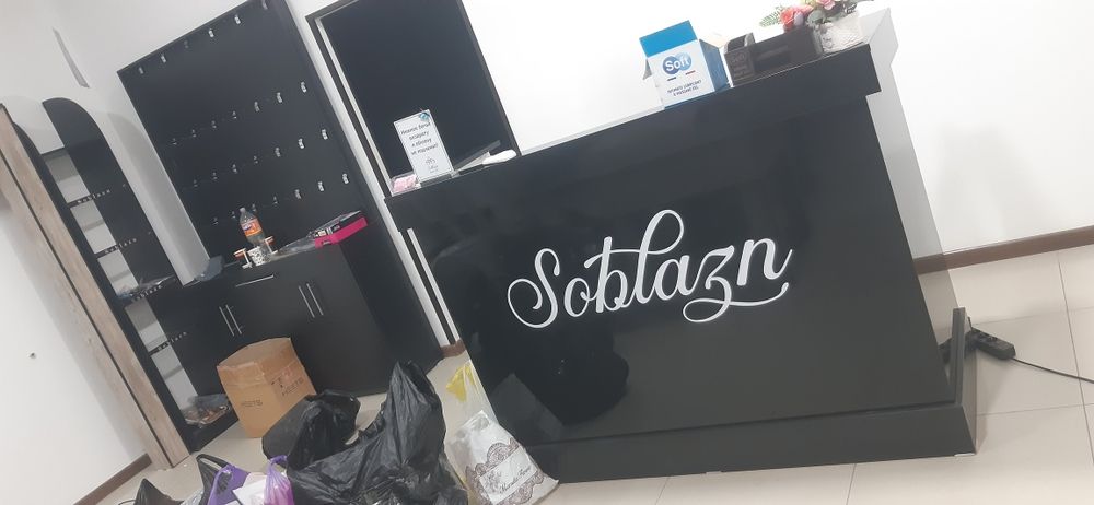 Рабочий стол в отличном состоянии продаём своё