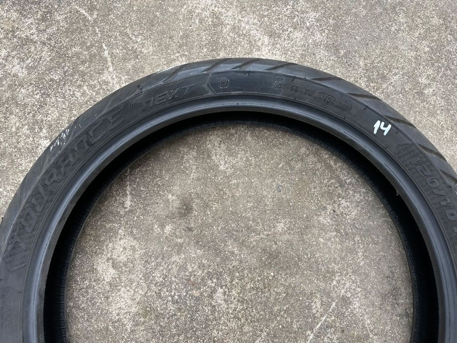 Гуми мото гума 120/70/19” METZELER 90/90/21” 120/90/19” MAXXIS