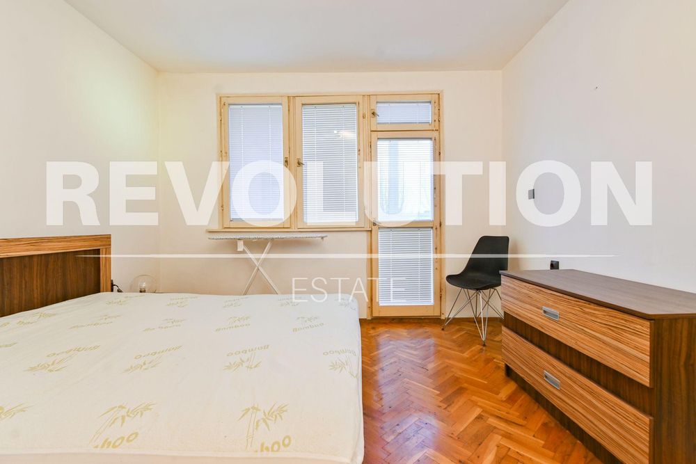 Тристаен апартамент в ж.к. Стрелбище..