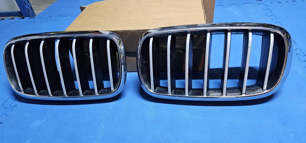 Vand grile nari BMW X1 e84 si BMW X5 F15 originale BMW