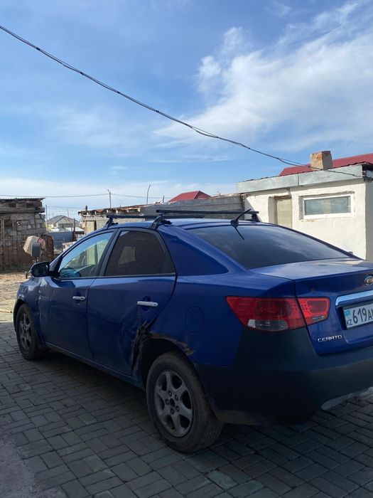продам Kia cerato 2012 года