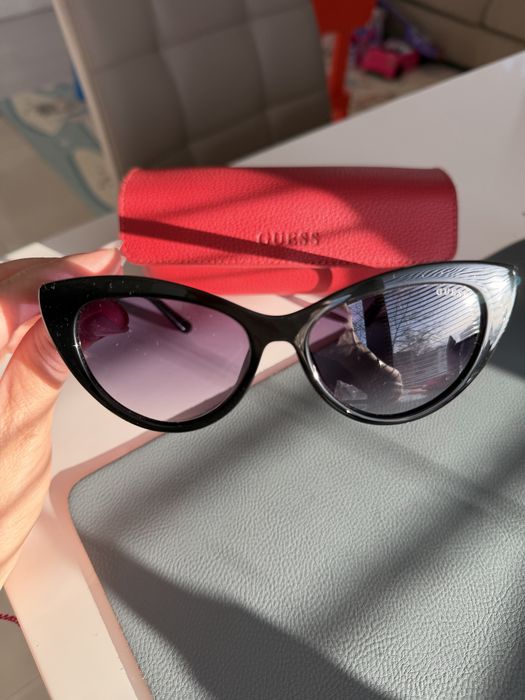 Слънчеви очила Guess