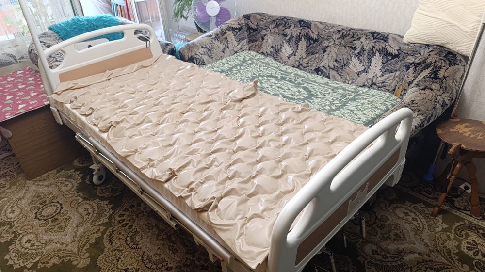 Болнични легло чисто ново