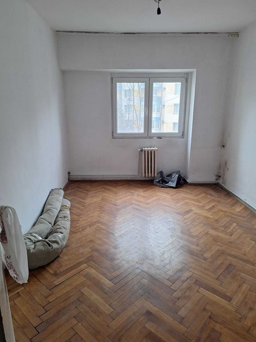 Vând apartament Iași