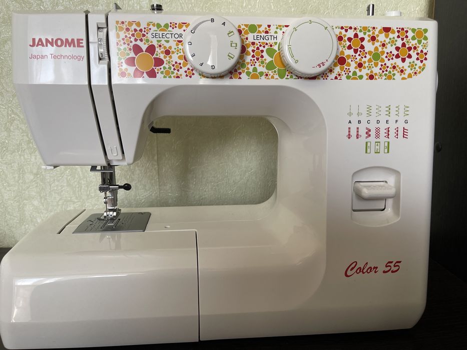 Швейная машиа JANOME Color 55