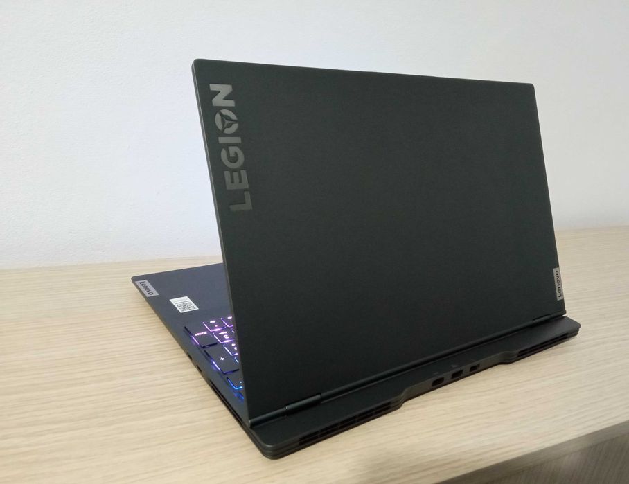 Laptop I9 32GB ram LEGION EXTREM GAMING SSD 1000GB placa video dedicata NVIDIA RTX ecran 15.6 inch 144Hz RATA REFRESH 2 placi video 7
